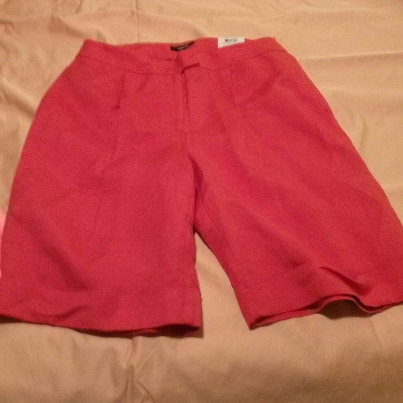 Women's Shorts - Picture 2 of 4